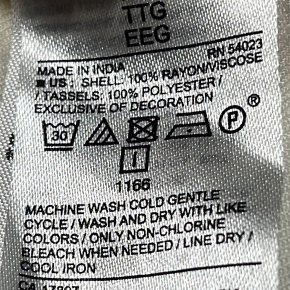 Old Navy Ivory Tunic Shirt BLUE EMBROIDERED SLEEVE ACCENT XXL. - Picture 7 of 7